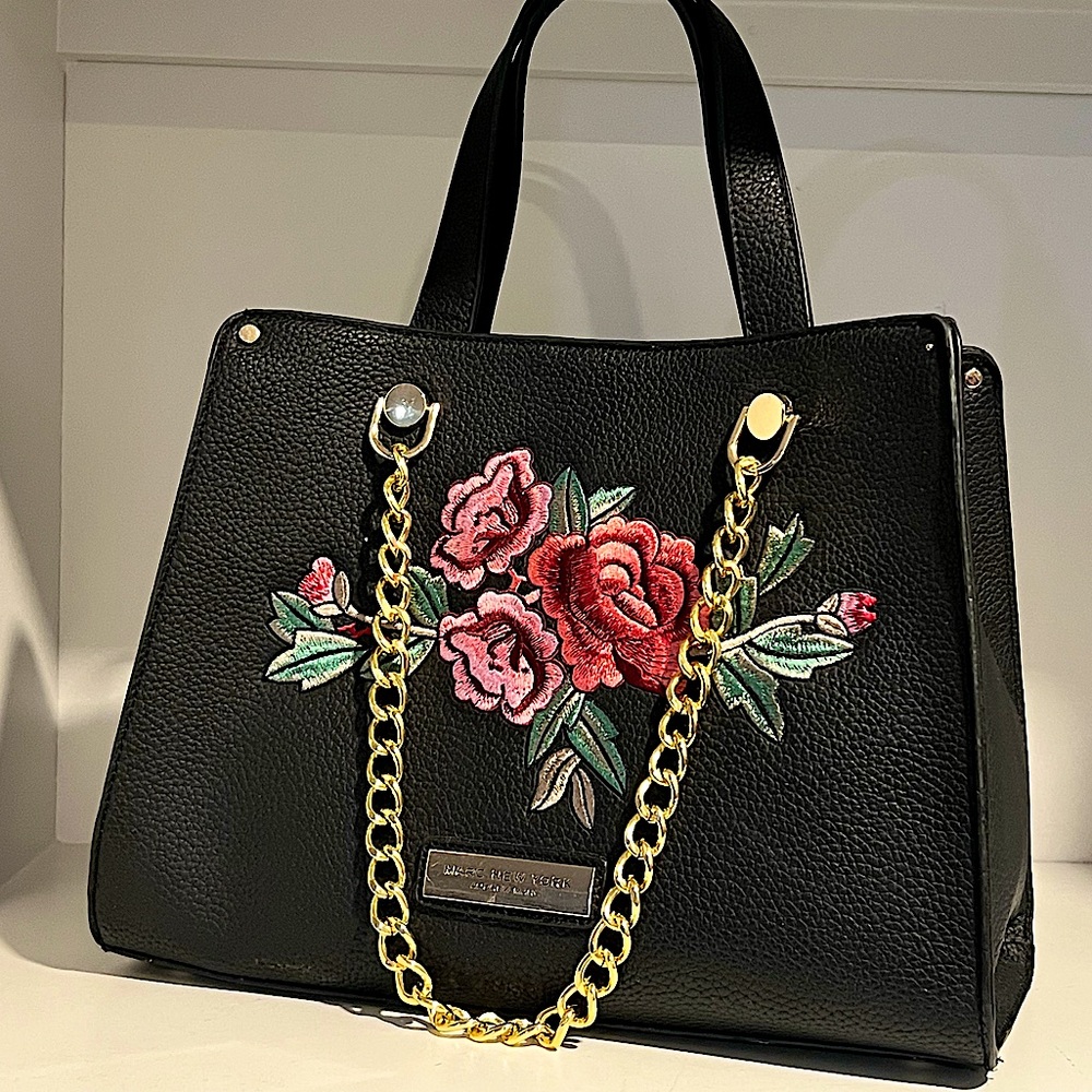 Marc New York Elegant Black Floral Embroidered Women's Bag - Picture 1 of 8